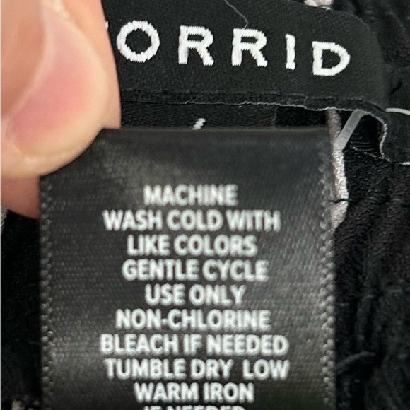 Torrid/ NWT/ Black Stripe Tie Front Wide Leg Pant/ size 4 /STRIPE CREPE WIDE LEG - Picture 9 of 12